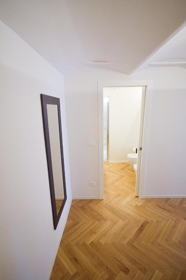 Sibilla Suite Apartment - Via Piella 14 Болонья Екстер'єр фото